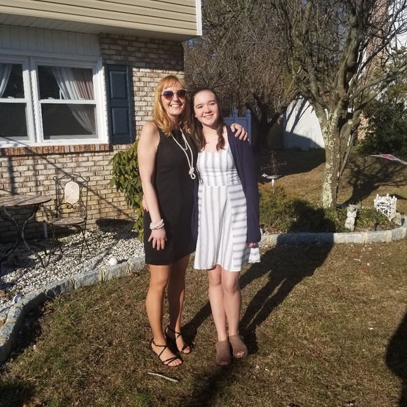 Meet your Posher, Bridget - Picture 2 of 2